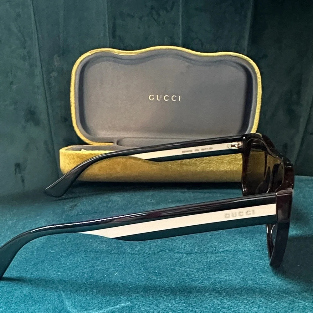 Gucci sporty sunglasses